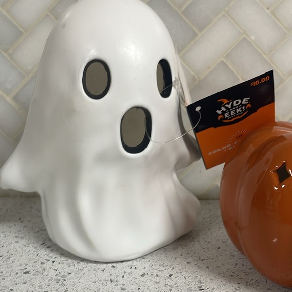 Hyde and Eek Halloween Decorations - Picture 4 of 10